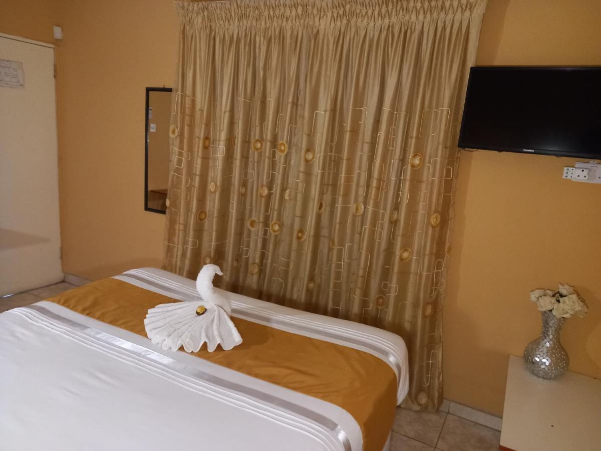 Rest Shade Bed And Breakfast Palapye Exterior foto